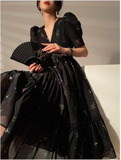 Abito Vintage Nero Con Scollo A V