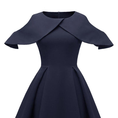 Abito Vintage Blu Scuro Con Colletto Arruffato