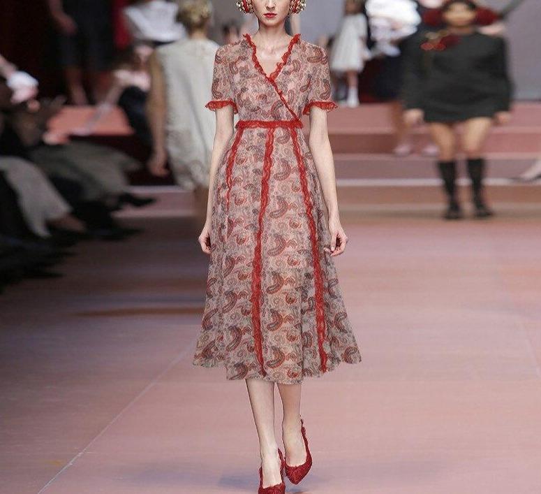 Abito In Pizzo Vintage Rosso