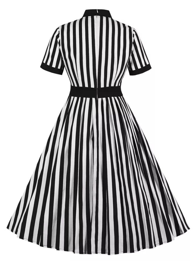 Abito Vintage A Trapezio Con Cintura Con Fiocco